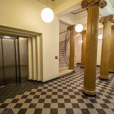Design 3Bdr Apartment In Residence, Free Parking Prague Luaran gambar