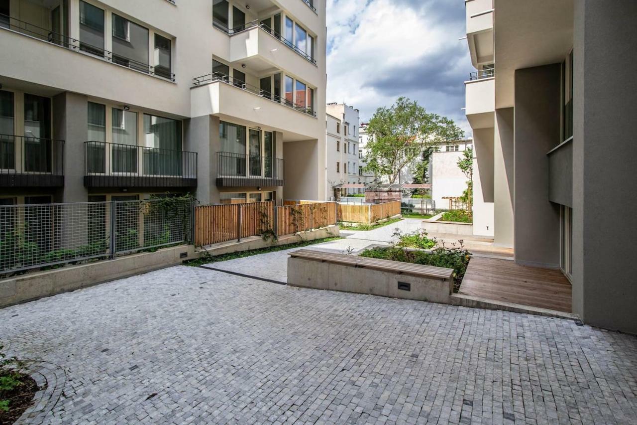 Design 3Bdr Apartment In Residence, Free Parking Prague Luaran gambar
