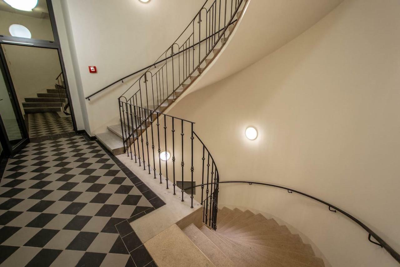 Design 3Bdr Apartment In Residence, Free Parking Prague Luaran gambar