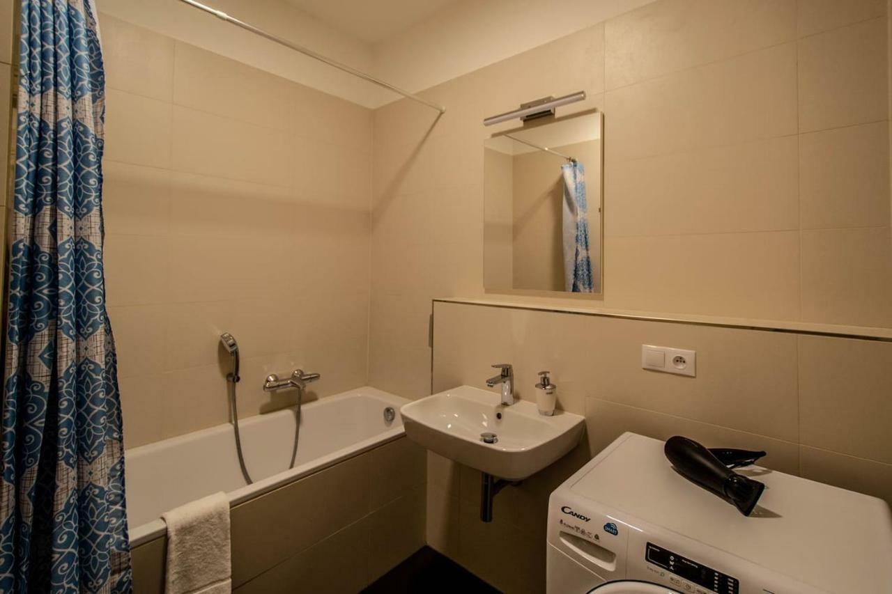 Design 3Bdr Apartment In Residence, Free Parking Prague Luaran gambar