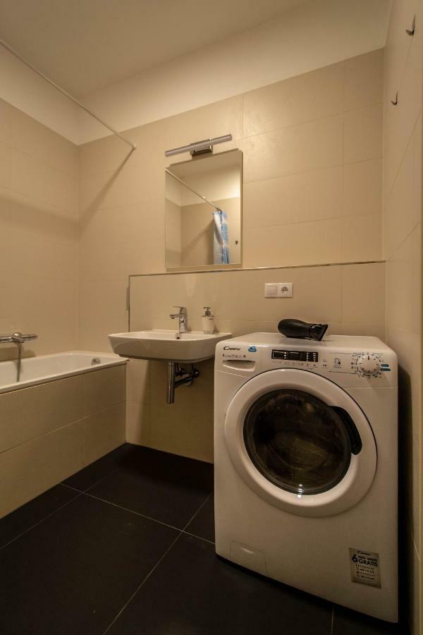 Design 3Bdr Apartment In Residence, Free Parking Prague Luaran gambar