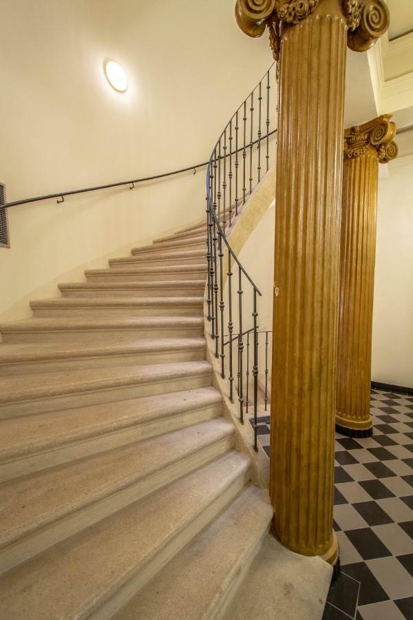 Design 3Bdr Apartment In Residence, Free Parking Prague Luaran gambar