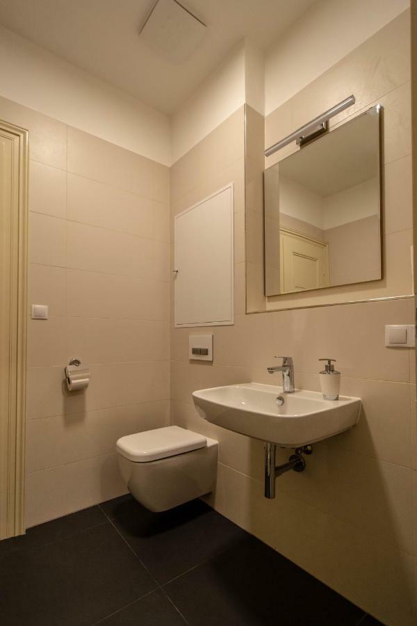 Design 3Bdr Apartment In Residence, Free Parking Prague Luaran gambar
